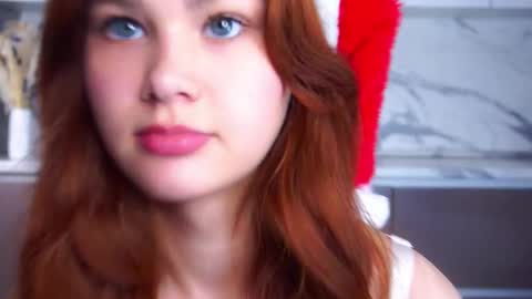 lina online show from December 22, 11:51 am