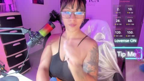 Snapshot of karolinna_xxx chatting on March 31, 11:43 am Caro online show from March 31, 11:43 am