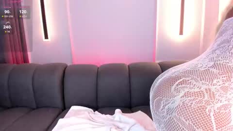 Karol online show from October 24, 4:42 am