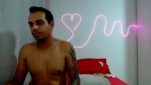 Tamires e Maicon online show from January 23, 12:04 am