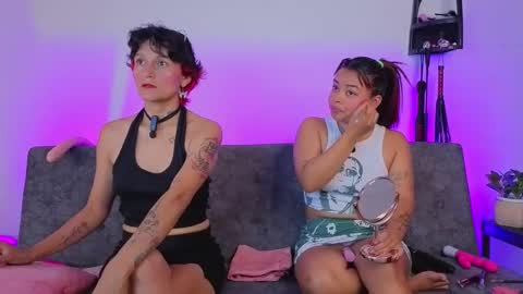 kasandraandsilvii online show from January 5, 8:01 pm