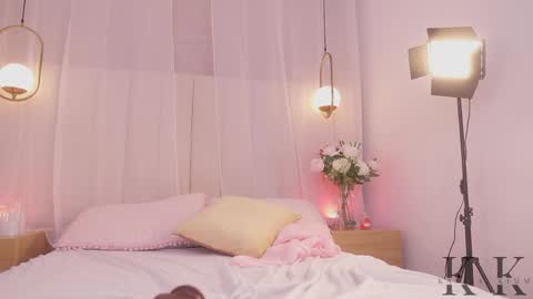 Snapshot of kassia_kim chatting on April 11, 7:02 am Kassia online show from April 11, 7:02 am