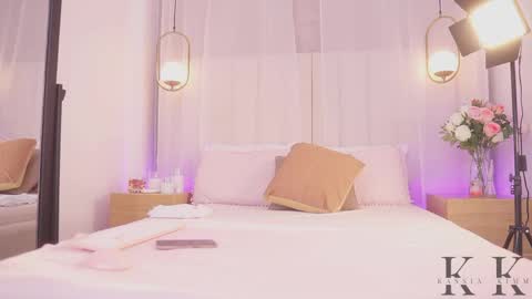 Snapshot of kassia_kim chatting on April 14, 5:46 am Kassia online show from April 14, 5:46 am