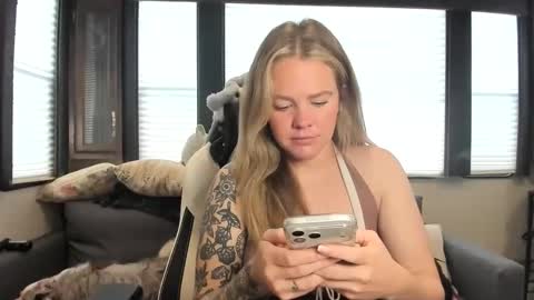 Snapshot of kassykitty29 chatting on April 21, 8:01 pm Kitty Kat online show from April 21, 8:01 pm