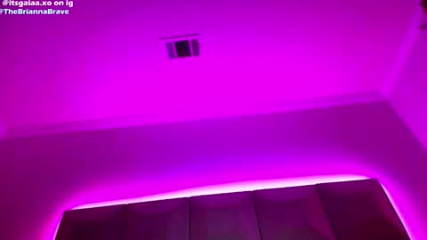 BriannaBrave online show from March 16, 4:40 am