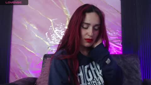Snapshot of kat_desire chatting on May 10, 12:16 am Kat online show from May 10, 12:16 am