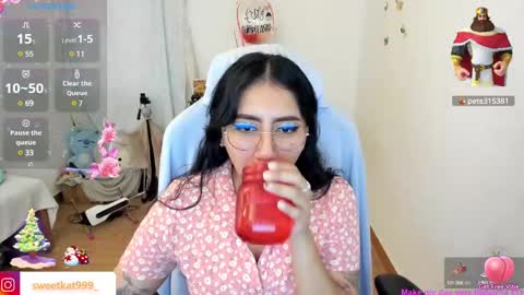 Snapshot of kat_ly_chan chatting on December 18, 5:31 pm Kat online show from December 18, 5:31 pm