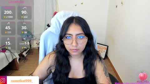 Snapshot of kat_ly_chan chatting on February 6, 12:37 pm Kat online show from February 6, 12:37 pm