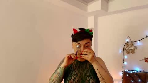 kat paradisse online show from December 21, 12:12 pm