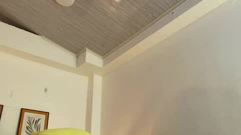 kat paradisse online show from April 11, 11:58 am