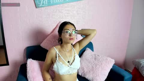Snapshot of kat_santana chatting on April 10, 8:57 pm Kat Santana online show from April 10, 8:57 pm