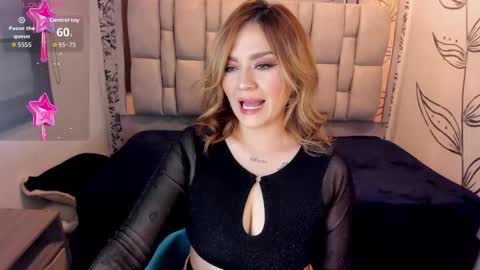 K A T A  H O O T online show from November 5, 8:09 pm