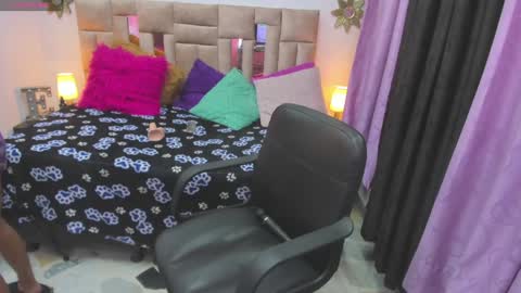 Snapshot of kataleya_018 chatting on December 15, 9:24 am kataleya online show from December 15, 9:24 am