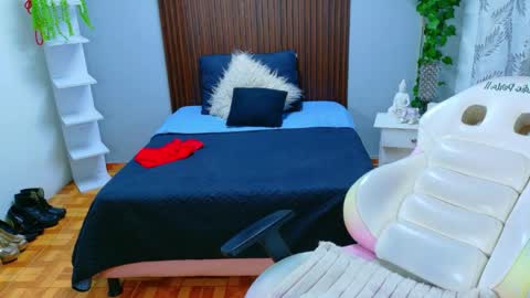 kate online show from April 15, 5:20 pm