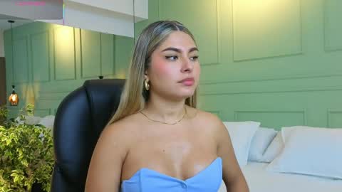 Snapshot of kataliina_18 chatting on September 14, 11:42 am Kat online show from September 14, 11:42 am