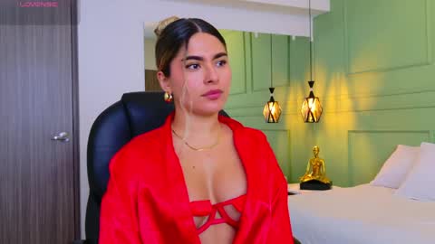 Kat online show from May 30, 11:51 am