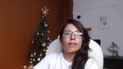 Snapshot of katalina_dm chatting on December 26, 10:52 pm Katalina online show from December 26, 10:52 pm