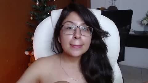 Snapshot of katalina_dm chatting on January 3, 4:11 am Katalina online show from January 3, 4:11 am