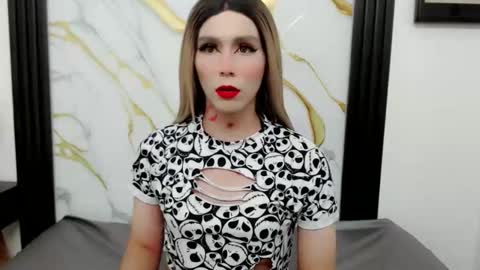 Snapshot of katalina_hot2 chatting on April 27, 9:46 pm Katalella hot2 online show from April 27, 9:46 pm