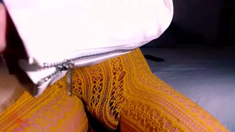 Snapshot of katalinaferreirax chatting on December 4, 11:46 pm katalinaferreirax online show from December 4, 11:46 pm