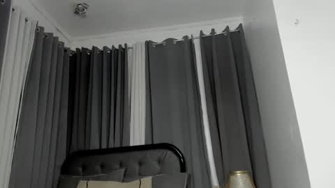 katalinahugecumxx online show from September 16, 9:38 pm