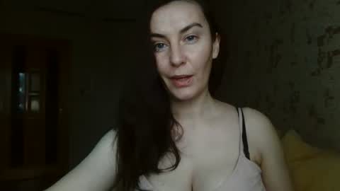 Snapshot of katalinaqe chatting on October 10, 8:13 am KatalinaQE online show from October 10, 8:13 am