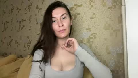Snapshot of katalinaqe chatting on May 13, 6:22 am KatalinaQE online show from May 13, 6:22 am