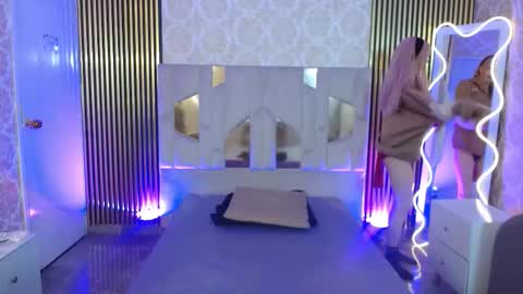 katana_tay online show from October 22, 11:43 am