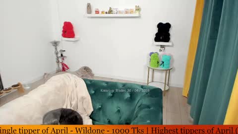 Snapshot of katarina_blades chatting on April 30, 8:57 pm online show from April 30, 8:57 pm