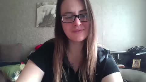 Snapshot of katarios_x chatting on September 30, 7:57 am katarios online show from September 30, 7:57 am