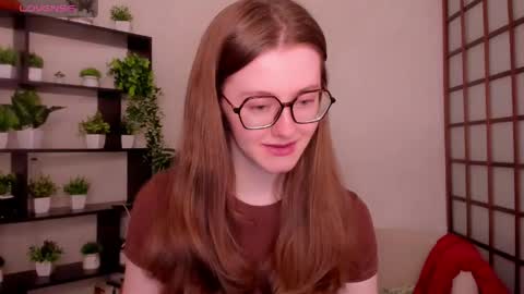 Snapshot of kate_cuddle chatting on May 15, 2:29 am Kate online show from May 15, 2:29 am