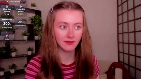 Snapshot of kate_cuddle chatting on May 25, 2:17 am Kate online show from May 25, 2:17 am