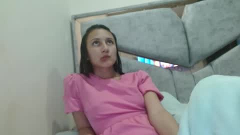Snapshot of kate_davies chatting on February 12, 3:29 am kate online show from February 12, 3:29 am