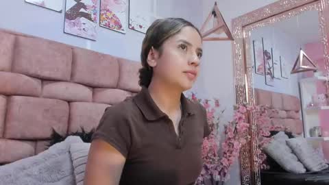 Snapshot of kate_froz chatting on October 6, 11:29 am Kate Froz online show from October 6, 11:29 am