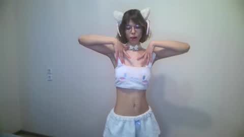 Snapshot of kate_moooss chatting on March 2, 1:29 pm Kate online show from March 2, 1:29 pm