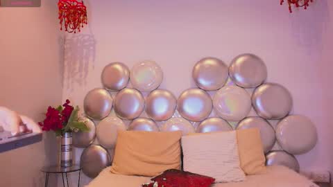 Kate online show from December 23, 7:50 am