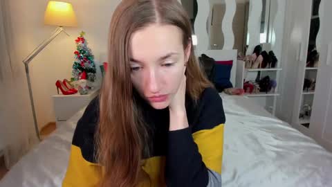 kate_redgar online show from January 25, 4:35 pm