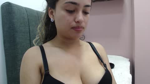 Kari online show from March 3, 2:23 pm