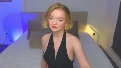 katebunnys online show from April 9, 11:15 am