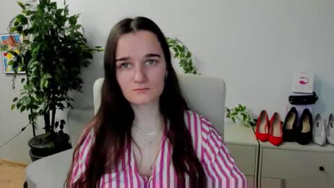 Kate  online show from February 19, 2:46 pm