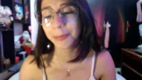 Snapshot of kateeen18 chatting on February 5, 12:59 am Kateeen18 online show from February 5, 12:59 am