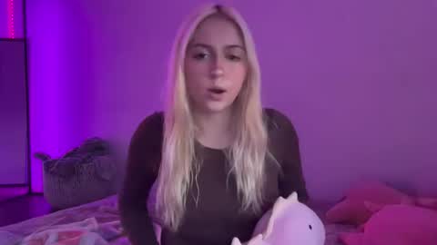 kateharperr online show from October 23, 1:16 am