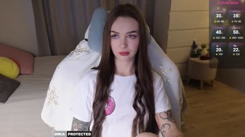 Snapshot of kateleoo chatting on January 17, 12:10 pm Im Kate  online show from January 17, 12:10 pm