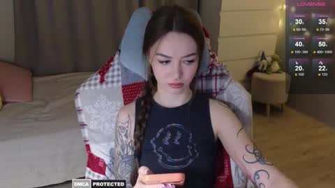 Snapshot of kateleoo chatting on March 11, 3:45 pm Im Kate  online show from March 11, 3:45 pm