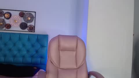 Kate online show from December 18, 11:49 am