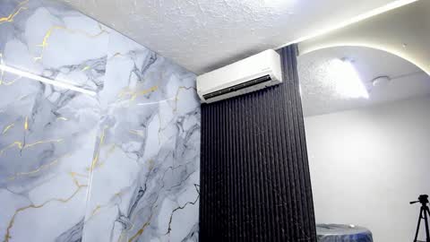 Im Katherine but call me Kate  online show from January 18, 12:15 pm