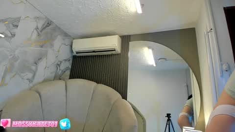 Im Katherine but call me Kate  online show from February 5, 12:06 pm