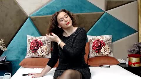 KateQueenston --  online show from October 21, 7:14 pm