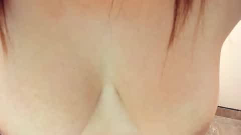 Snapshot of katerinamilf_ chatting on December 7, 1:51 pm kata online show from December 7, 1:51 pm