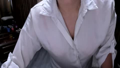Snapshot of katerinamilf_ chatting on July 13, 10:29 am kata online show from July 13, 10:29 am